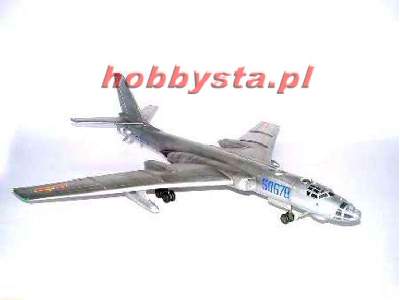 Bombowiec chiński Xian JHU-6 (chiński Tu-16 Badger) - zdjęcie 2