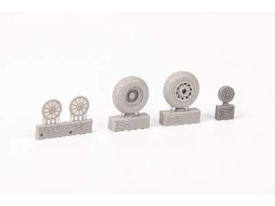 P-51D wheels block tread 2 1/48 - Eduard - zdjęcie 4