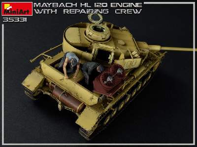 Silnik Maybach Hl 120 do Panzer III/IV z ekipą naprawczą - zdjęcie 17