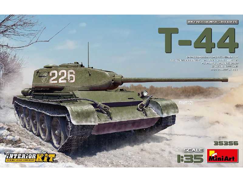 Czołg sowiecki T-44 z wnętrzem - zdjęcie 1 Czołg sowiecki T-44 z wnętrzem - zdjęcie 1