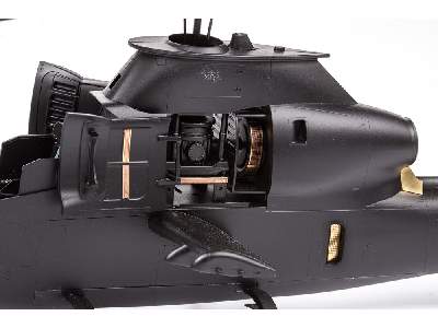 AH-1G 1/32 - Icm - zdjęcie 7