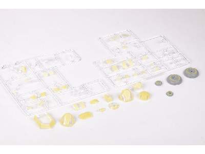 B-17F part I 1/48 - Hong Kong Models - zdjęcie 2