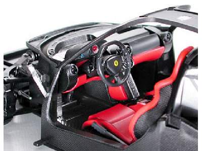 Enzo Ferrari Rosso Corsa - zdjęcie 3