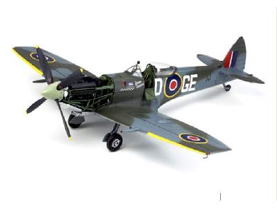 Supermarine Spitfire Mk.XVIe - zdjęcie 3