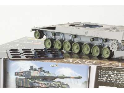 Leopard 2a5 (New Kits) - Revell - zdjęcie 3