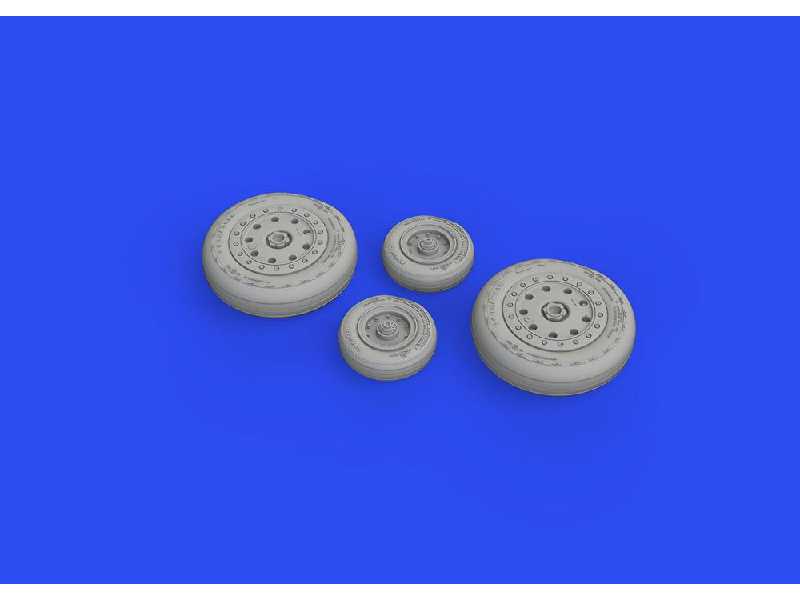 F-4B wheels 1/48 - Tamiya - zdjęcie 1 F-4B wheels 1/48 - Tamiya - zdjęcie 1
