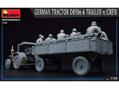 Niemiecki traktor rolniczy D8506 z kierowcą i żołnierzami - zdjęcie 5