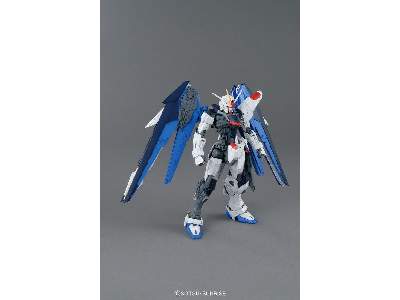 Freedom Gundam Ver.2.0 Bl (Gundam 61611) - zdjęcie 4