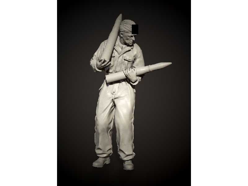 Waffen-SS Tanker Preparing Ammo No.1 - zdjęcie 1 Waffen-SS Tanker Preparing Ammo No.1 - zdjęcie 1