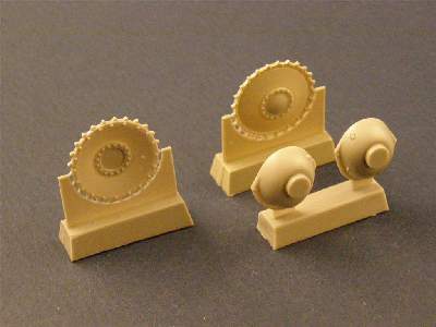 Drive Wheels With Transmission For Pz Ii Tank - zdjęcie 2