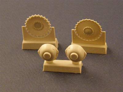 Drive Wheels With Transmission For Pz Ii Tank - zdjęcie 3