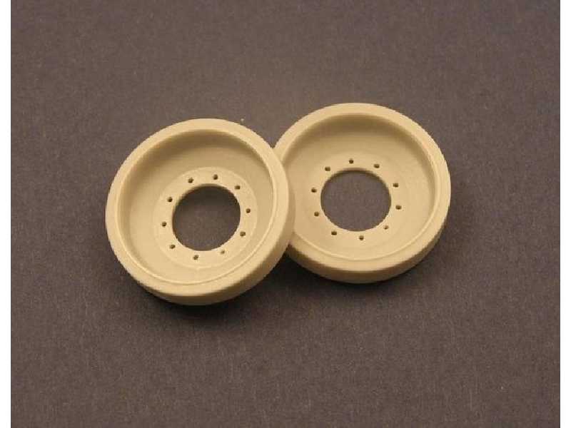 Spare Wheels For British Mbt Challenger 2 - zdjęcie 1 Spare Wheels For British Mbt Challenger 2 - zdjęcie 1