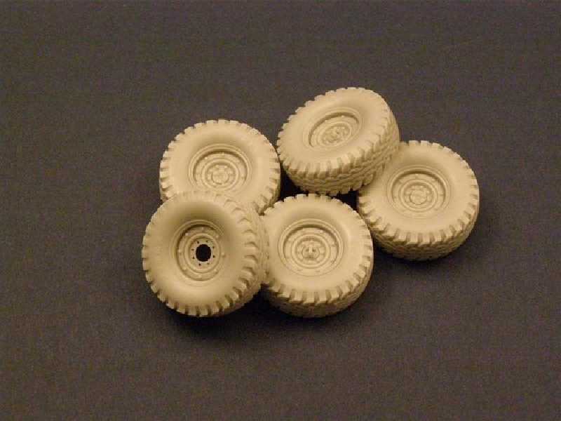 Road Wheels With Spare For Humvee - zdjęcie 1 Road Wheels With Spare For Humvee - zdjęcie 1