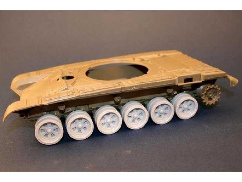 Road Wheels For T-72/90 Mbt Tanks - zdjęcie 1 Road Wheels For T-72/90 Mbt Tanks - zdjęcie 1