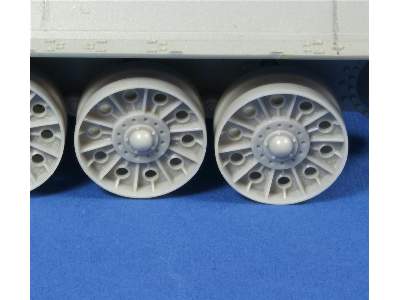 Uztm Type Road Wheels For T-34 - zdjęcie 4