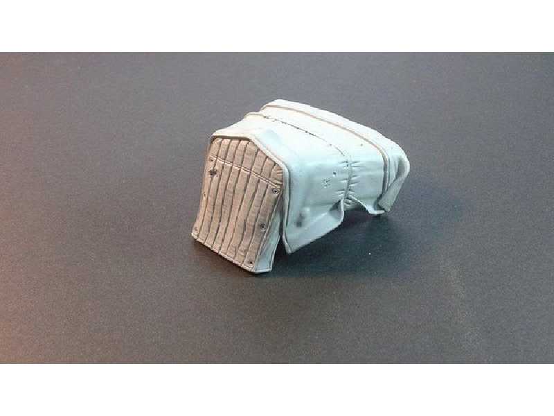Opel Omnibus Engine Deck With Canvas Cover (Roden) - zdjęcie 1 Opel Omnibus Engine Deck With Canvas Cover (Roden) - zdjęcie 1