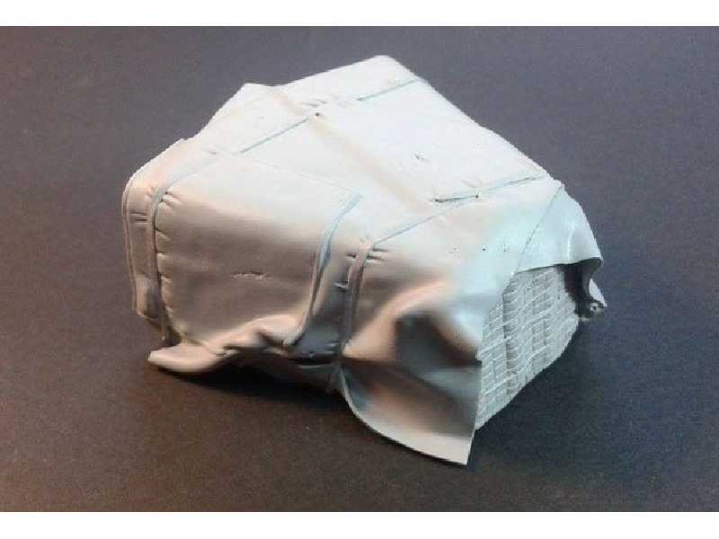 Sd.Kfz 7 Engine Deck With Canvas Cover (Trumpeter Kit) - zdjęcie 1 Sd.Kfz 7 Engine Deck With Canvas Cover (Trumpeter Kit) - zdjęcie 1