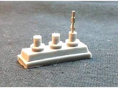 Modern NATO Antenna Mount - zdjęcie 2