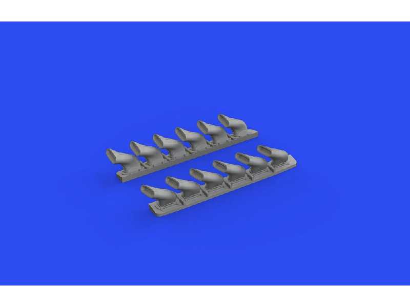 Spitfire Mk. V six-stacks exhausts fishtail 1/48 - Eduard - zdjęcie 1 Spitfire Mk. V six-stacks exhausts fishtail 1/48 - Eduard - zdjęcie 1