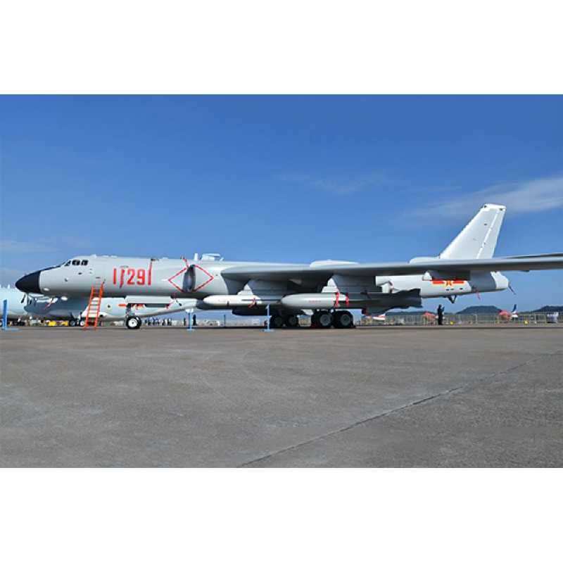 Xian H-6k Bomber - zdjęcie 1 Xian H-6k Bomber - zdjęcie 1