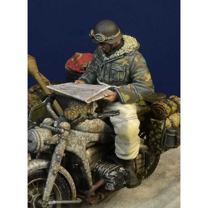 Motocyklista Waffen SS - Wegry - zima 1945 - zdjęcie 1