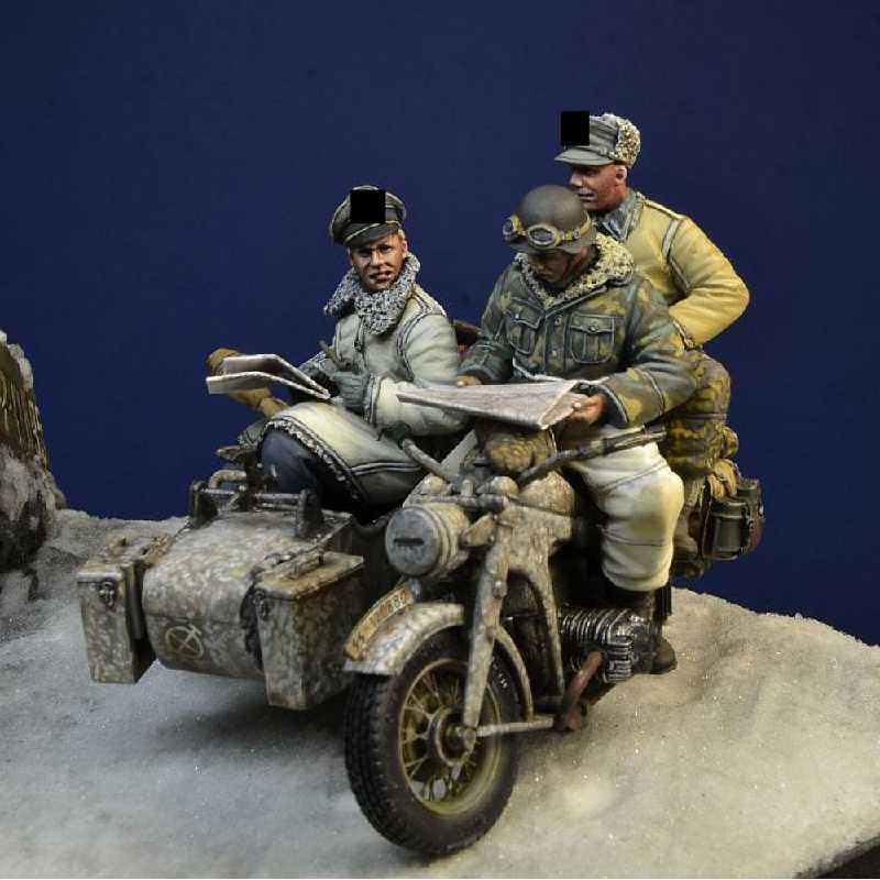 Waffen SS - załoga motocykla - Węgry - zima 1945 - zdjęcie 1 Waffen SS - załoga motocykla - Węgry - zima 1945 - zdjęcie 1