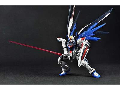 Freedom Gundam Bl (Gundam 61614) - zdjęcie 6