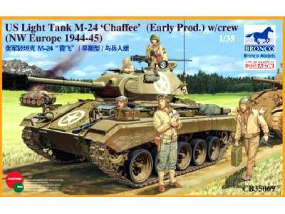 Czołg lekki M-24 Chaffee wczesny z załogą - 1944-45 - zdjęcie 1