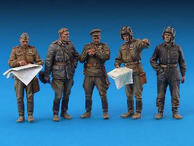 Sowieccy oficerowie na odprawie polowej - zdjęcie 10
