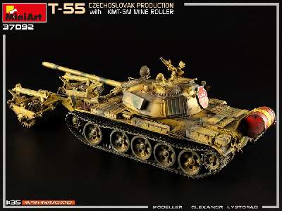 T-55 z trałem przeciwminowym Kmt-5m - produkcja czechosłowacka - zdjęcie 58