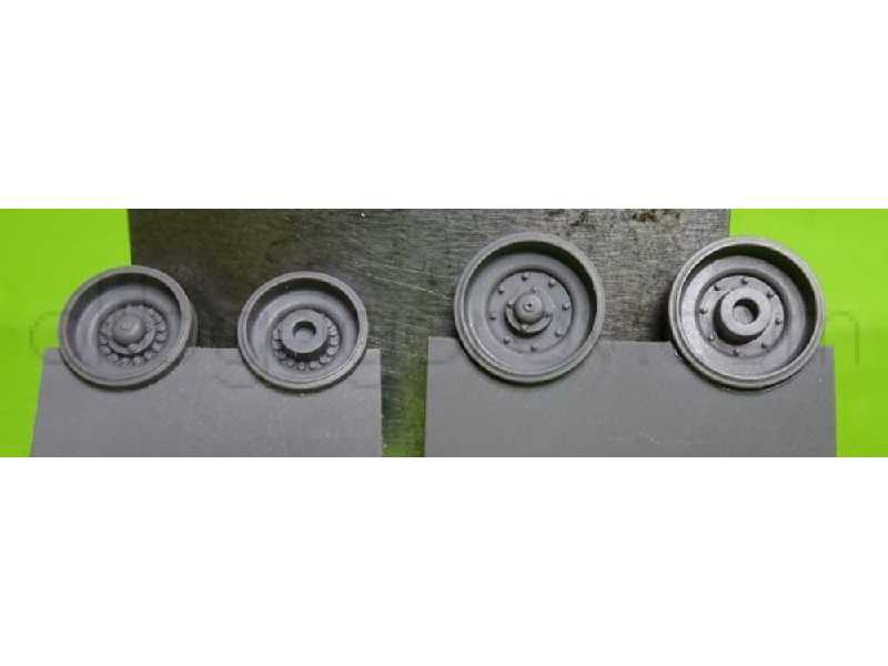Wheels For Leopard 2 - zdjęcie 1 Wheels For Leopard 2 - zdjęcie 1