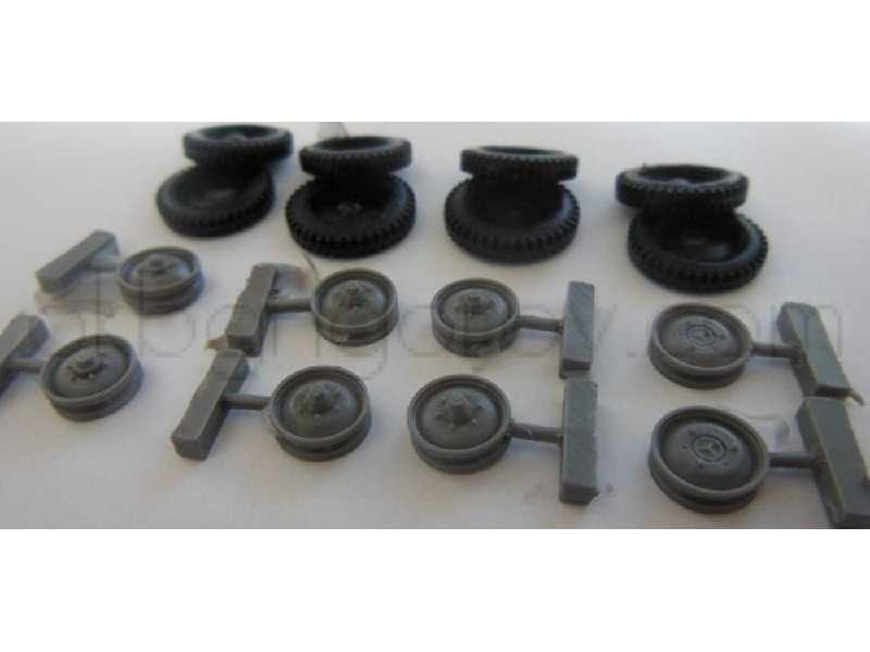 Wheels For Mercedes G4, Continental Gelande, Early Rim - zdjęcie 1 Wheels For Mercedes G4, Continental Gelande, Early Rim - zdjęcie 1