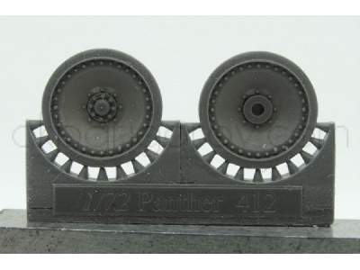 Wheels For Pz.V Panther, With 16 Bolts And 16 Rivets - zdjęcie 1