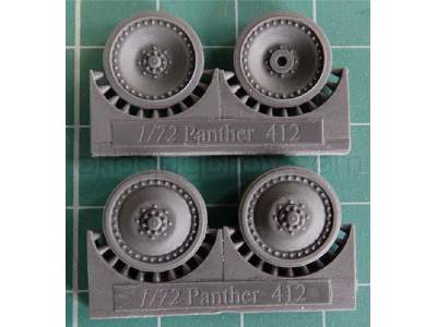 Wheels For Pz.V Panther, With 16 Bolts And 16 Rivets - zdjęcie 3