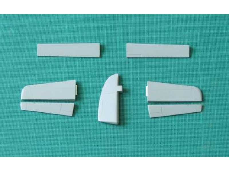 Hawker Seahawk - Control surfaces set for Trumpeter - zdjęcie 1