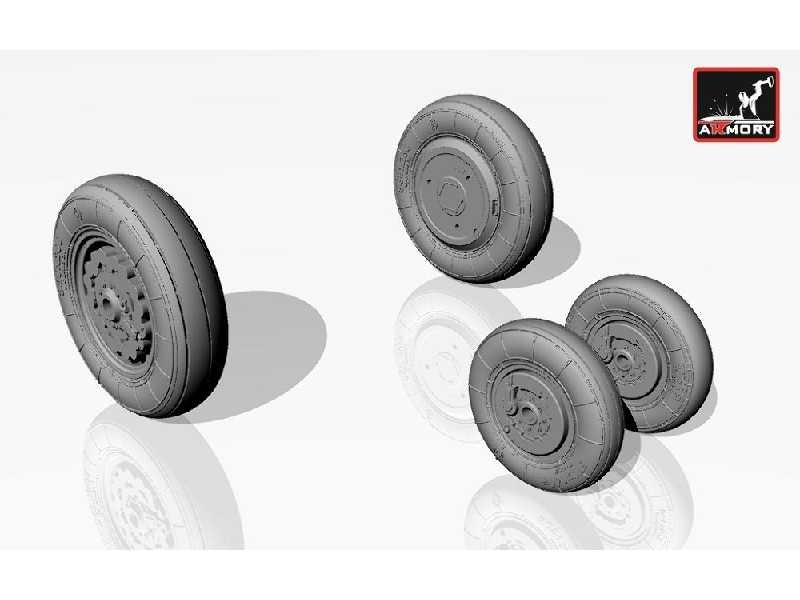 Sukhoj Su-7b (Late)/Bm/Bmk Wheels - zdjęcie 1 Sukhoj Su-7b (Late)/Bm/Bmk Wheels - zdjęcie 1
