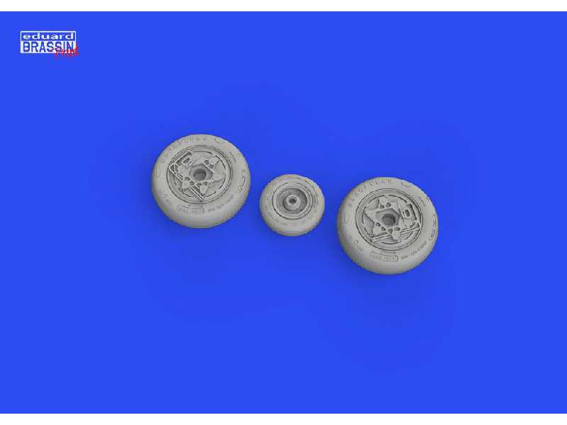 F-16 wheels late 1/48 - Tamiya - zdjęcie 1 F-16 wheels late 1/48 - Tamiya - zdjęcie 1