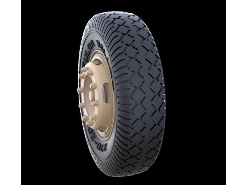 Road Wheels For Mercedes 4500 (Early Pattern) - zdjęcie 1 Road Wheels For Mercedes 4500 (Early Pattern) - zdjęcie 1