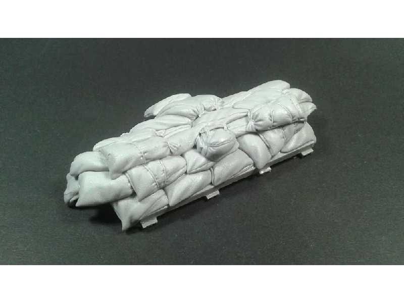Sandbags Armor For M18 Hellcat - zdjęcie 1 Sandbags Armor For M18 Hellcat - zdjęcie 1