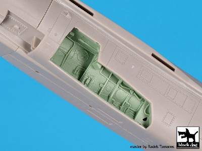 Mirage F1 Wheel Bays For Kitty Hawk - zdjęcie 4