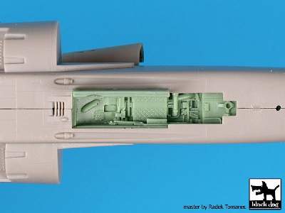 Mirage F1 Wheel Bays For Kitty Hawk - zdjęcie 5