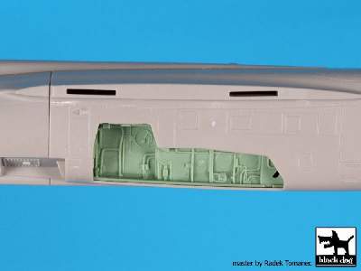 Mirage F1 Wheel Bays For Kitty Hawk - zdjęcie 6