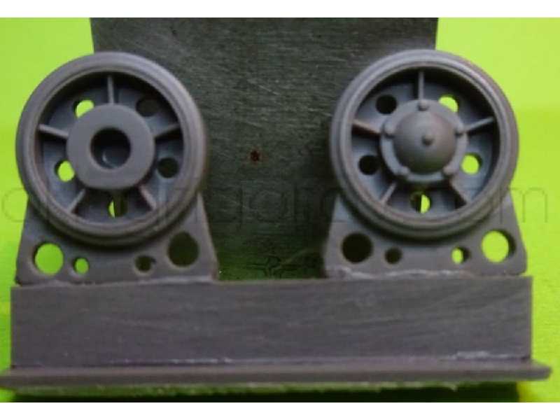 Idler Wheel For T-34 Mod.1940, With Rubber Bandage (8 Per Set) - zdjęcie 1 Idler Wheel For T-34 Mod.1940, With Rubber Bandage (8 Per Set) - zdjęcie 1