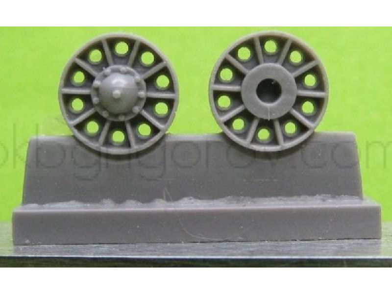 Idler Wheel For T-34 Mod.1942-45, With Reinforcement Rings Around The Holes (6 Per Set) - zdjęcie 1 Idler Wheel For T-34 Mod.1942-45, With Reinforcement Rings Around The Holes (6 Per Set) - zdjęcie 1