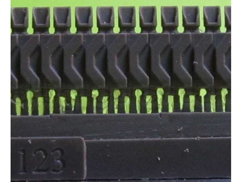 Tracks For M4 Family, T48 With Extended End Connectors Type 3 - zdjęcie 1