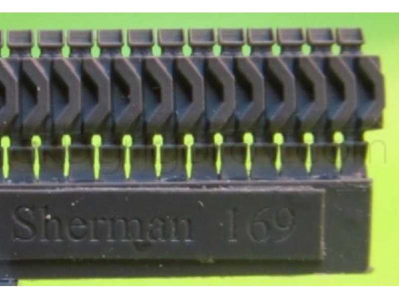 Tracks For M4 Family, T48 With Two Extended End Connectors Type 1 - zdjęcie 1 Tracks For M4 Family, T48 With Two Extended End Connectors Type 1 - zdjęcie 1