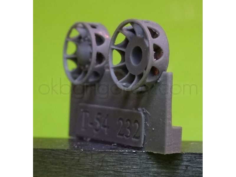 Early Idler Wheel For T-54 (10 Per Set) - zdjęcie 1 Early Idler Wheel For T-54 (10 Per Set) - zdjęcie 1