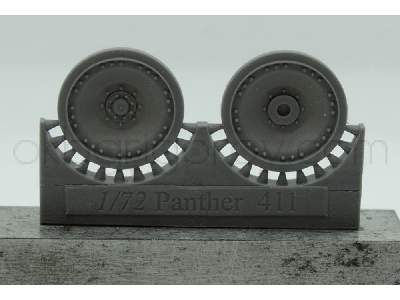 Wheels For Pz.V Panther, With 8 Groups Of 3 Bolts - zdjęcie 1