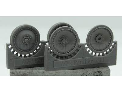 Wheels For Pz.V Panther, With 8 Groups Of 3 Bolts - zdjęcie 2