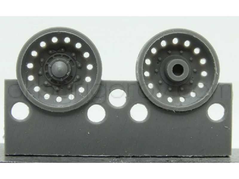 Wheels For Challenger 2, Type 3 - zdjęcie 1 Wheels For Challenger 2, Type 3 - zdjęcie 1